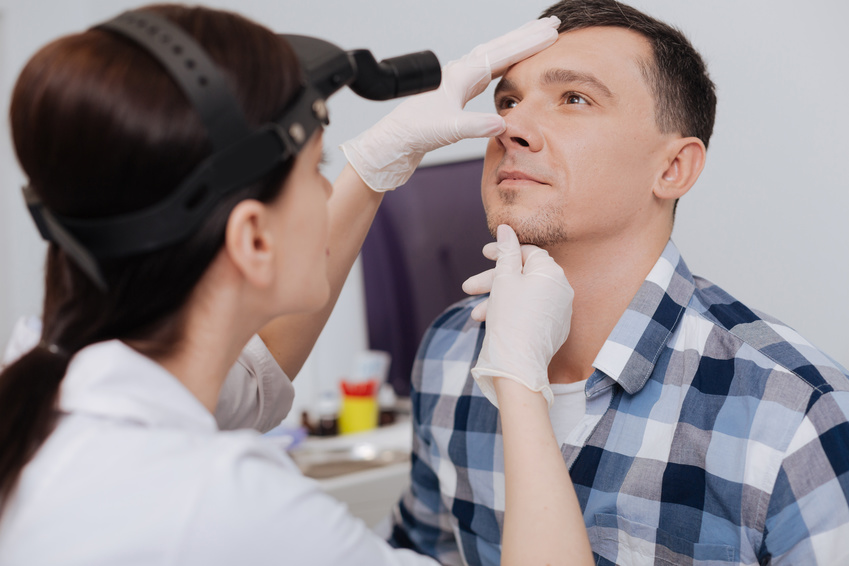 7 Tanda Kamu Butuh Periksa Dokter THT